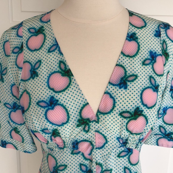 🎉HP💖Miu Miu Runway Editorial Apple Print Dress - Picture 4 of 11